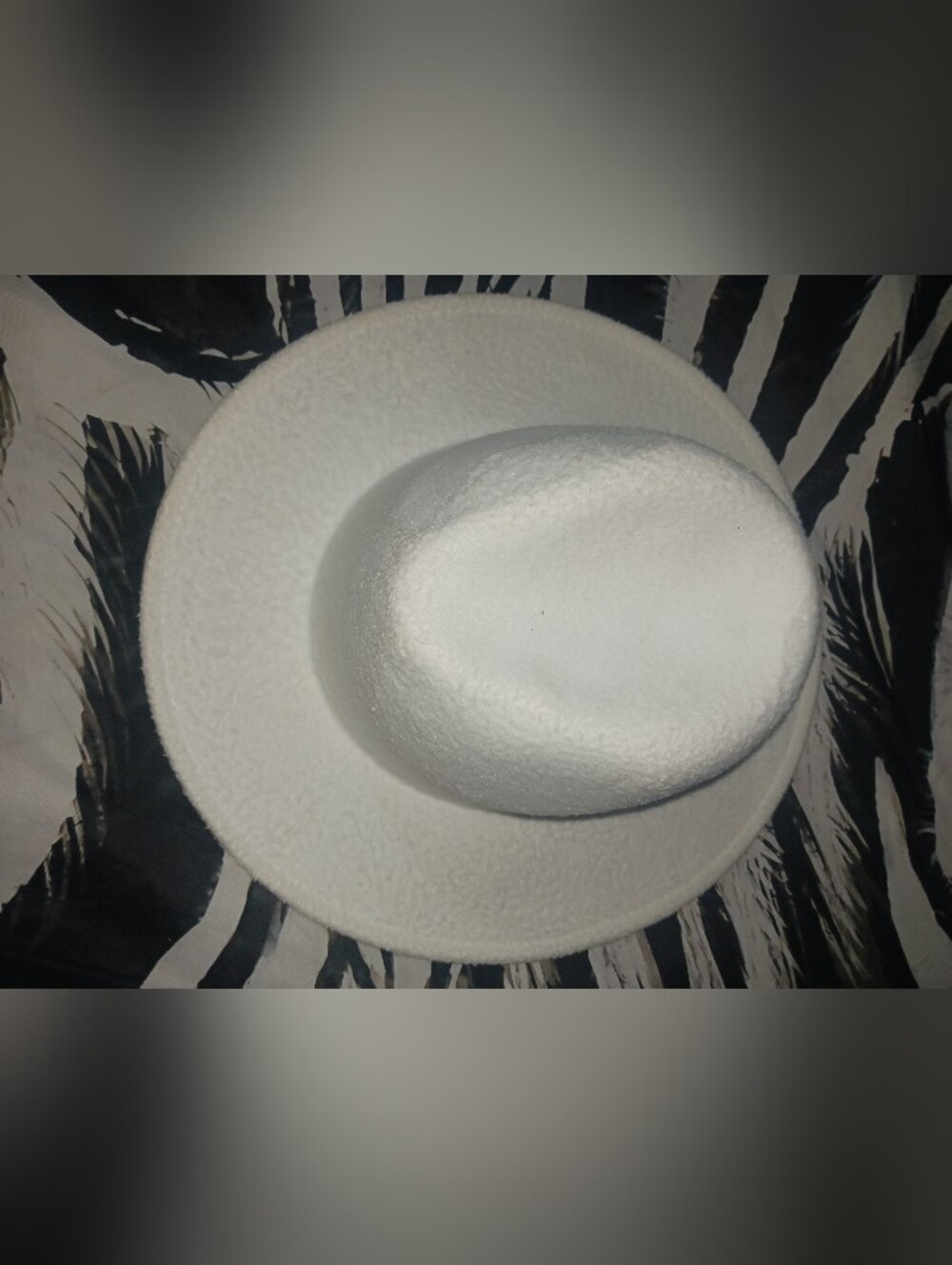 Women White Fedora Hat - Picture 2 of 8